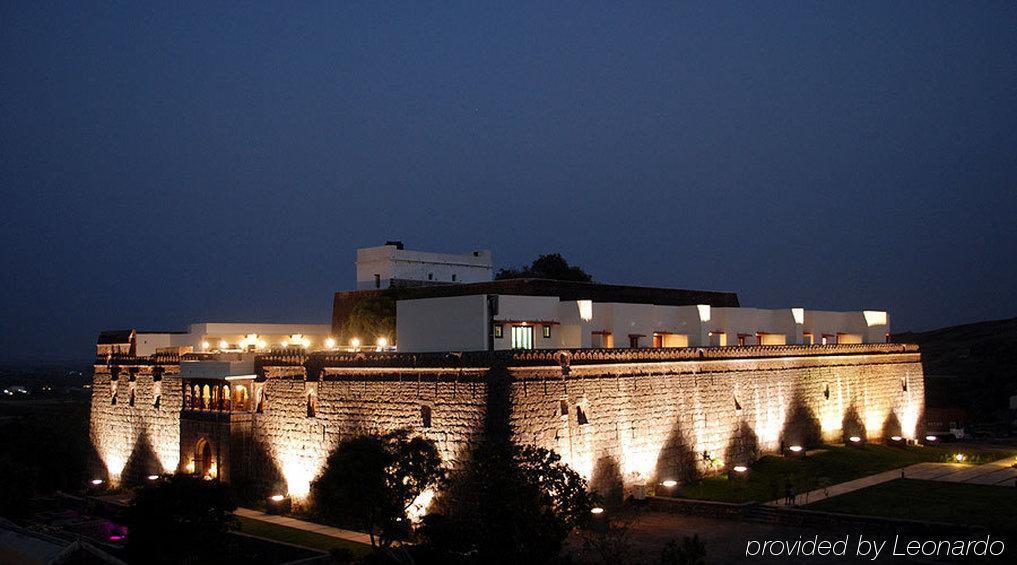 Fort Jadhavgadh -A Gadh Heritage Hotel Sasvad Bagian luar foto