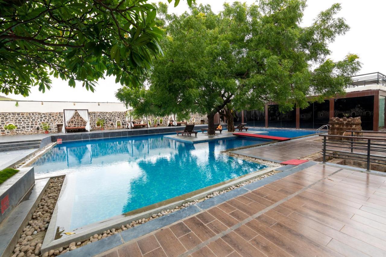 Fort Jadhavgadh -A Gadh Heritage Hotel Sasvad Bagian luar foto