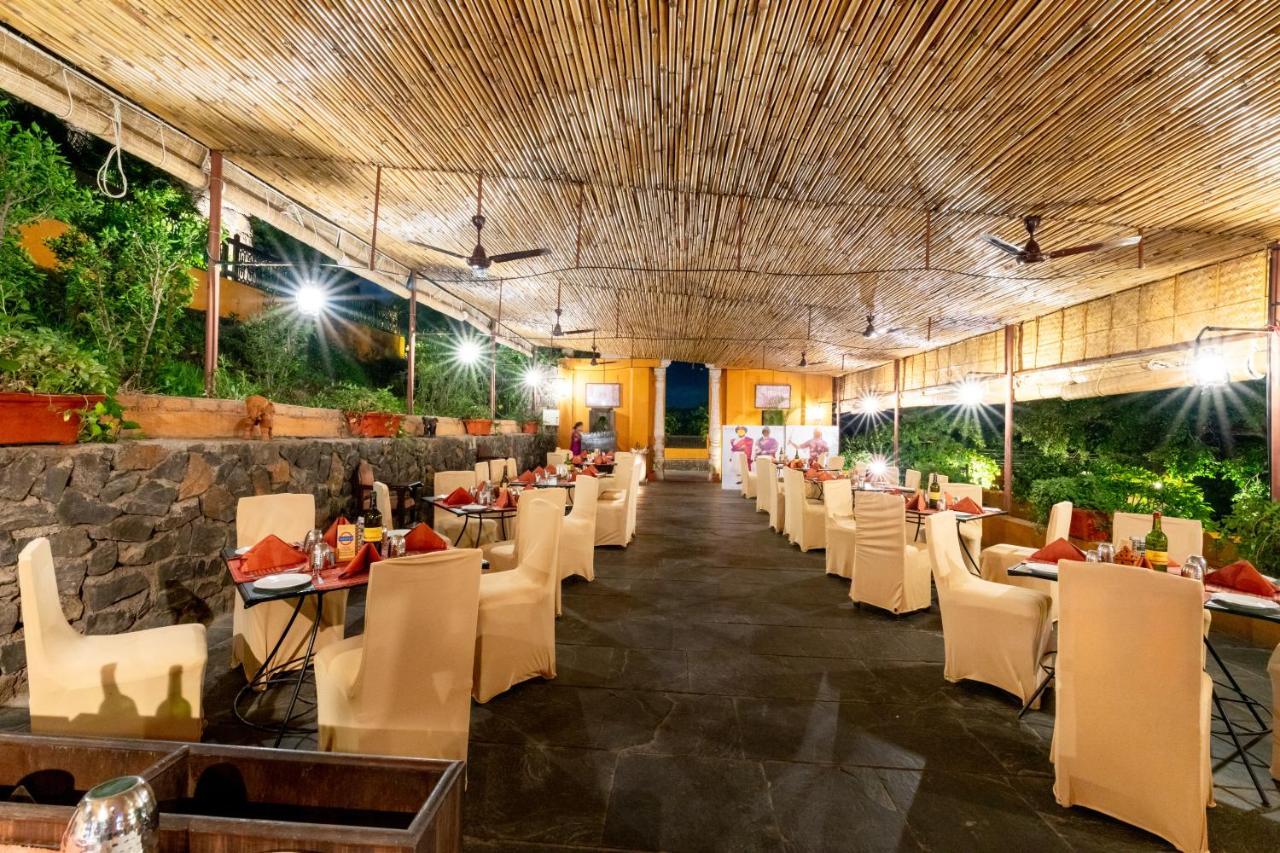 Fort Jadhavgadh -A Gadh Heritage Hotel Sasvad Bagian luar foto