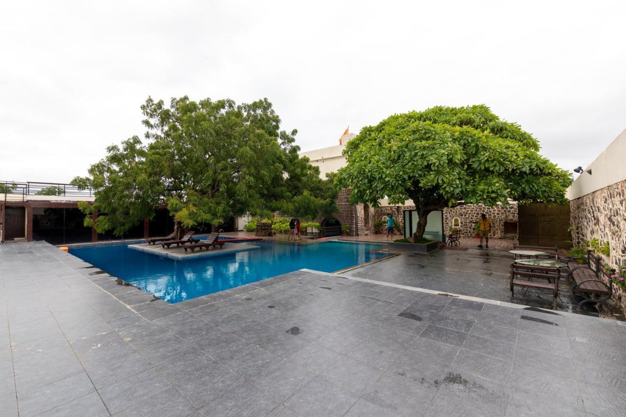 Fort Jadhavgadh -A Gadh Heritage Hotel Sasvad Bagian luar foto