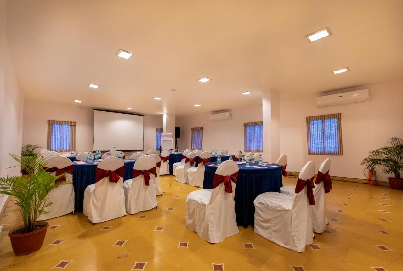 Fort Jadhavgadh -A Gadh Heritage Hotel Sasvad Bagian luar foto