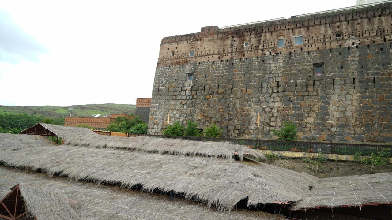 Fort Jadhavgadh -A Gadh Heritage Hotel Sasvad Bagian luar foto